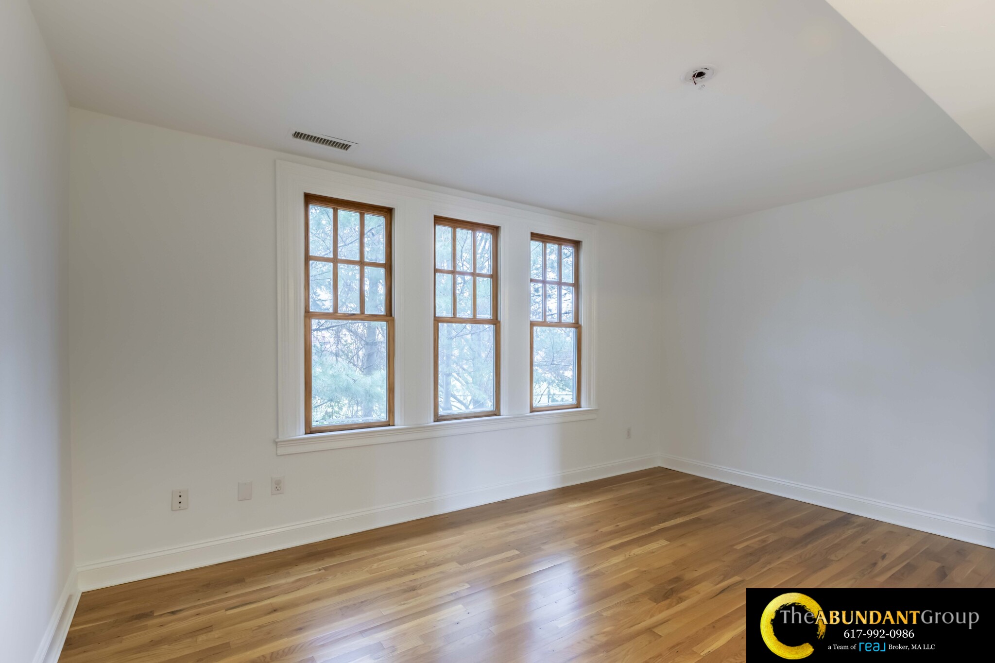 245 River St, Cambridgeport