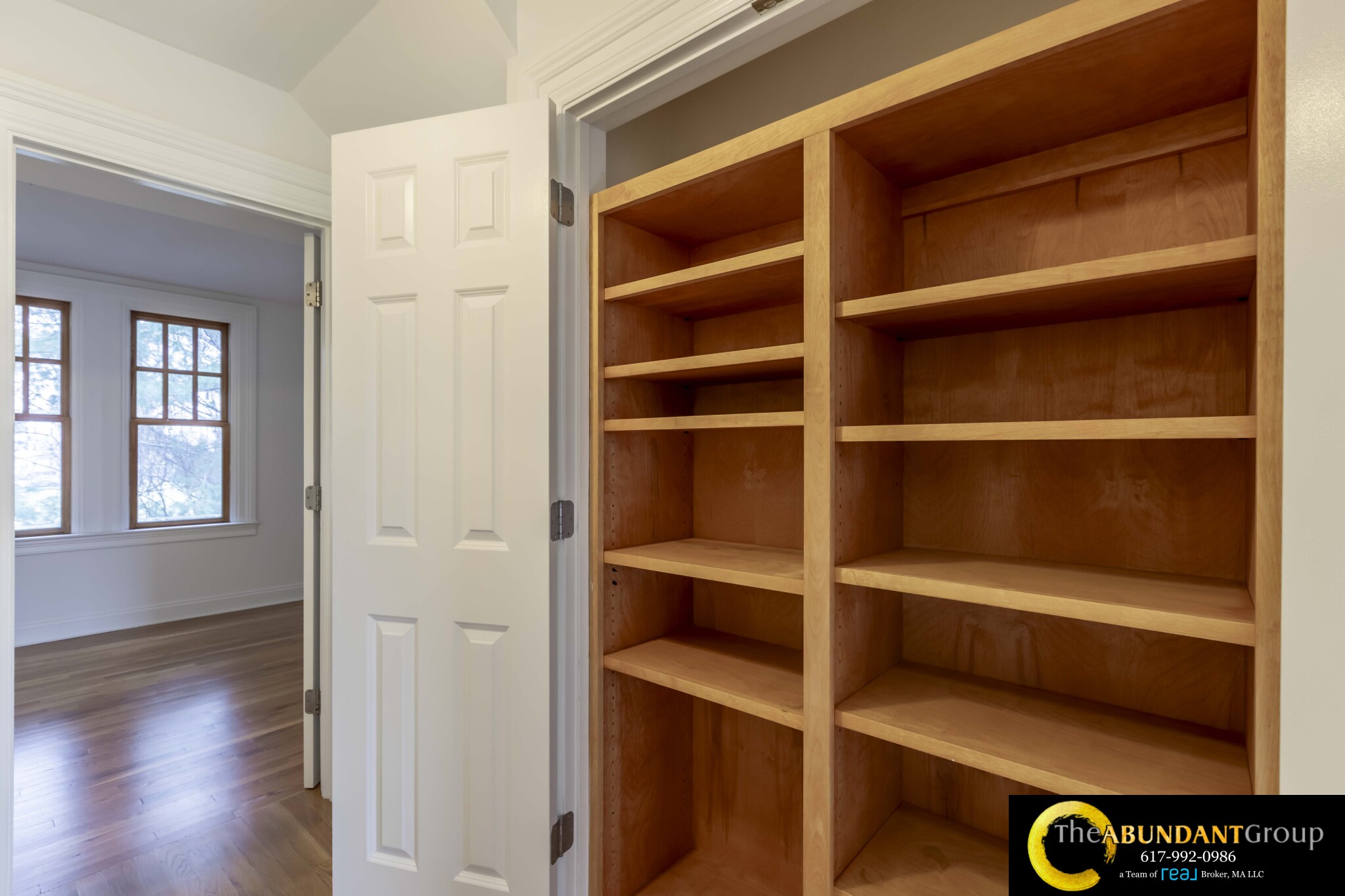 245 River St, Cambridgeport