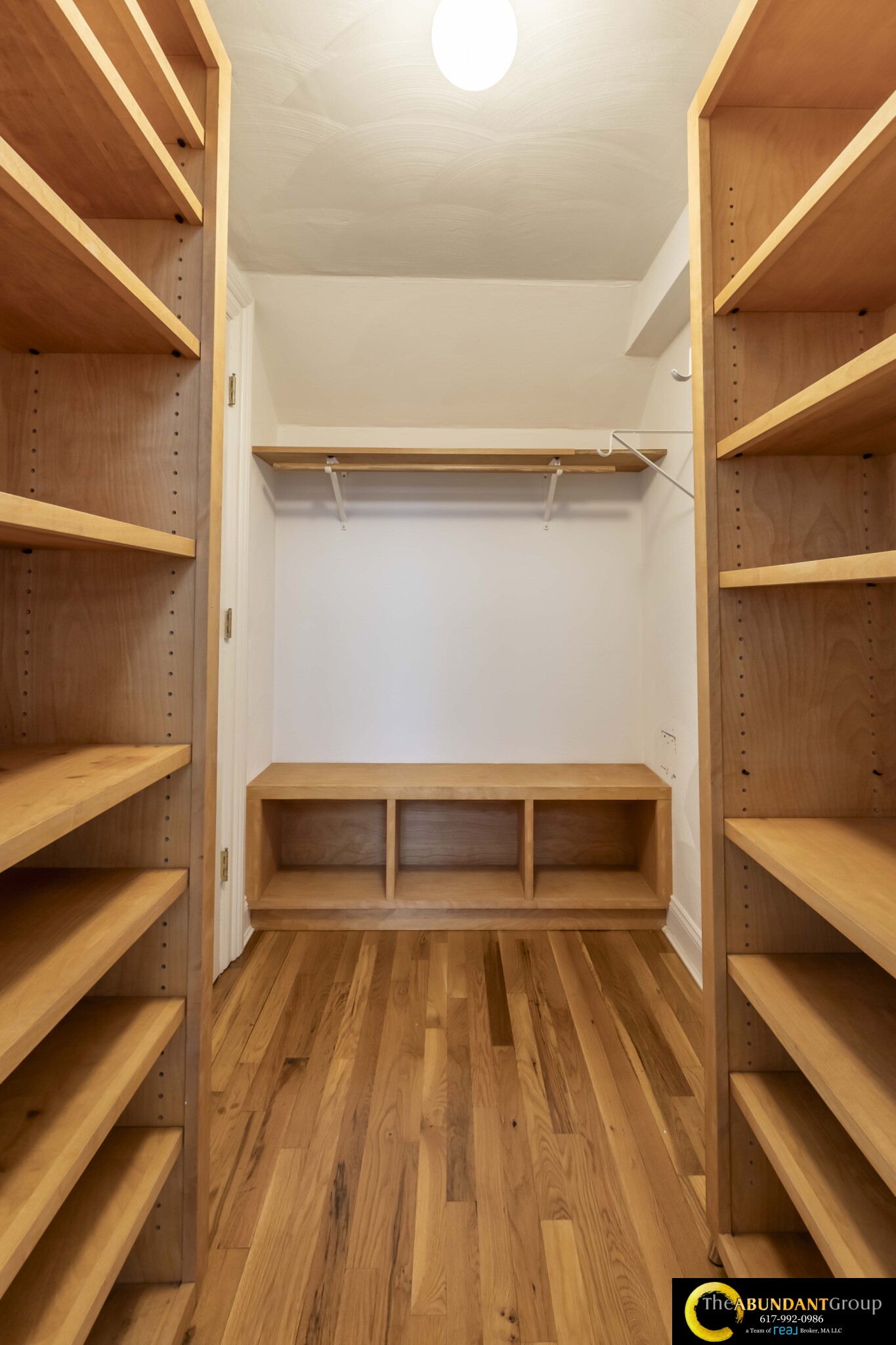 245 River St, Cambridgeport