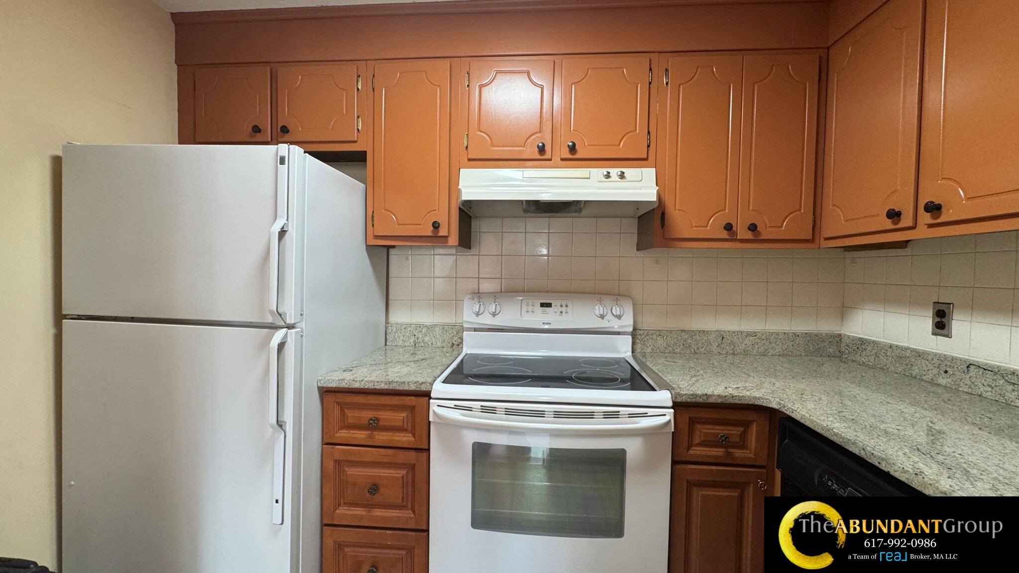 287 Harvard St., Cambridge, MA - 3,000 USD/ month