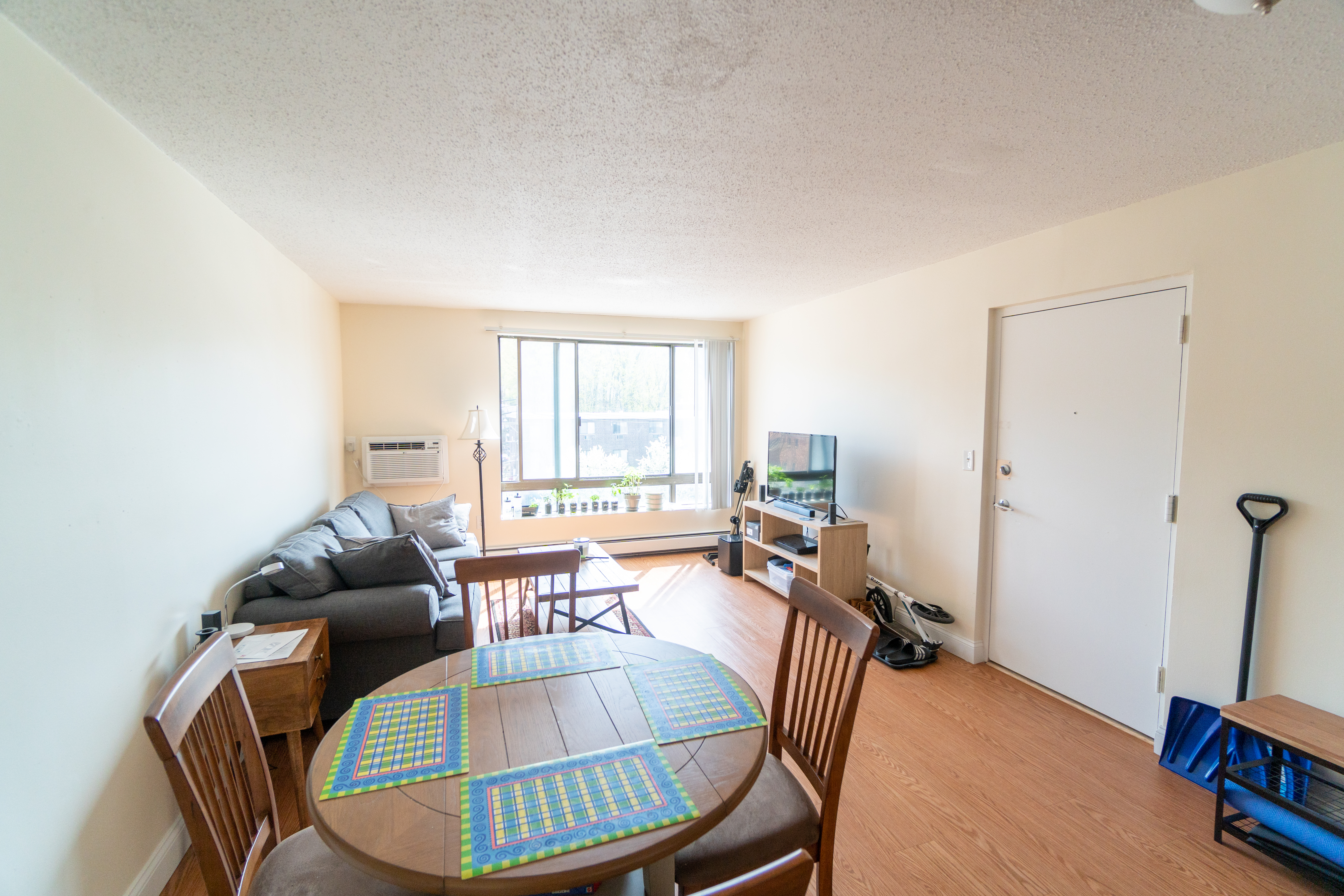 2 bed, 1 bath apartment for rent at 109 Tremont St Unit 416, Brighton — photo 2 of 6