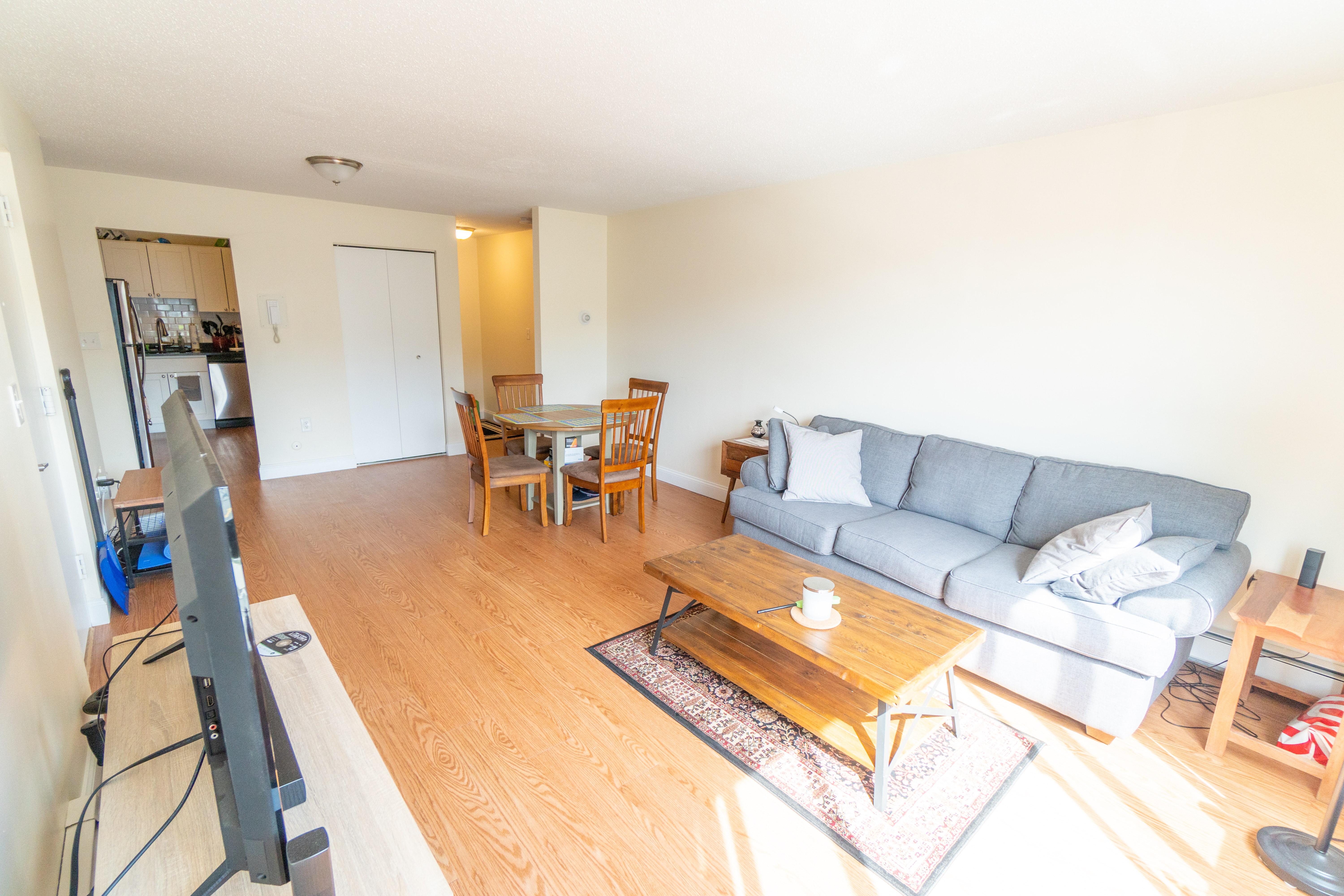 2 bed, 1 bath apartment for rent at 109 Tremont St Unit 416, Brighton — photo 3 of 6