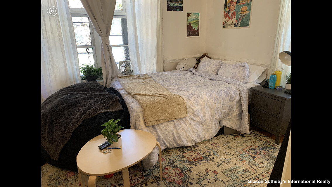 https://ygl-photos.s3.us-west-004.backblazeb2.com/8082W6091b01bc10d5.jpg