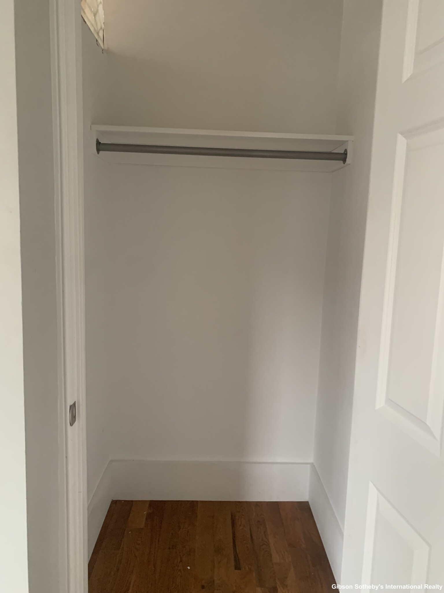 4 bed, 2 bath apartment for rent at 736 East 7th Unit 1, South Boston — photo 18 of 29