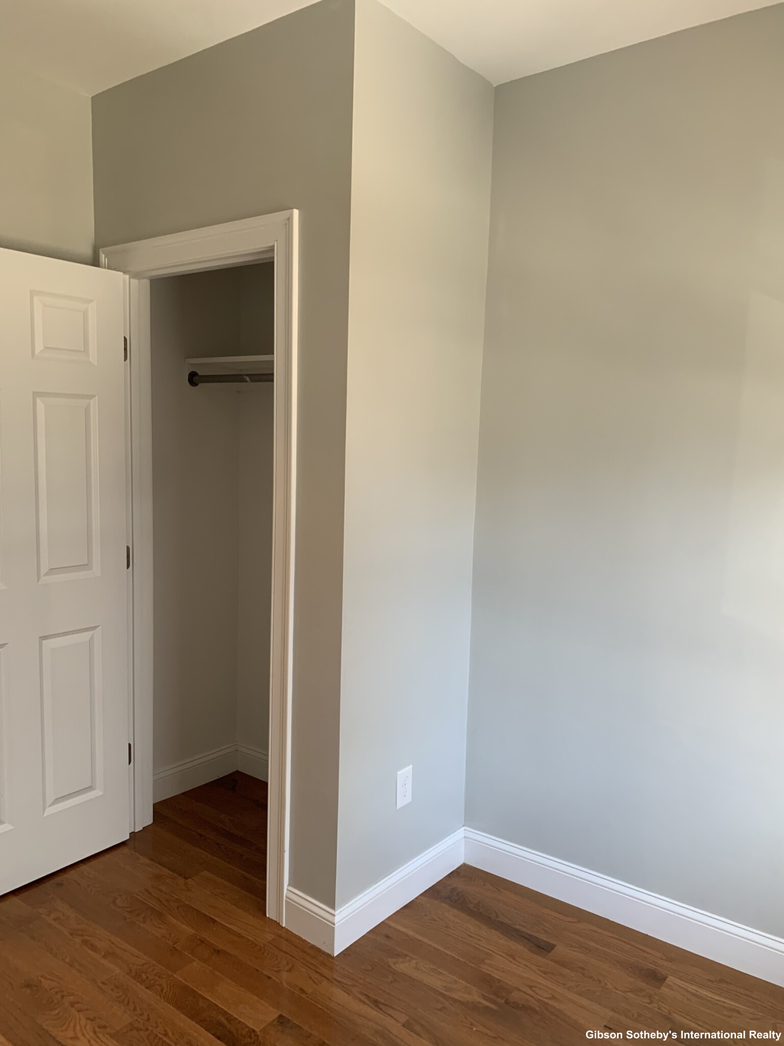 4 bed, 2 bath apartment for rent at 736 East 7th Unit 1, South Boston — photo 9 of 29