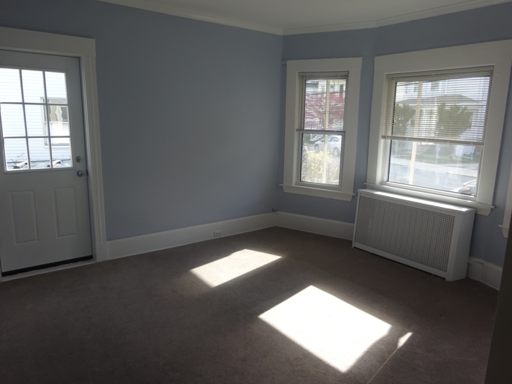 25 Oak Square Ave, Brighton