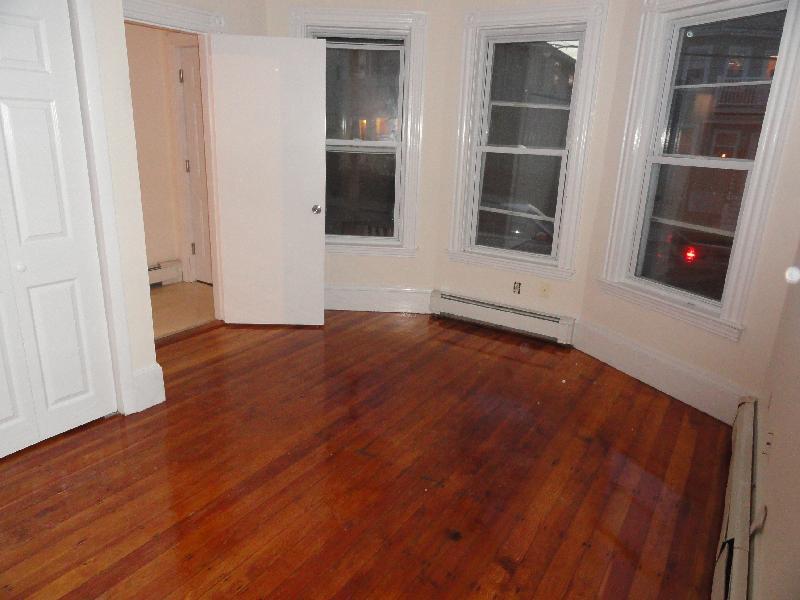 68 Winchester St, Ball Square