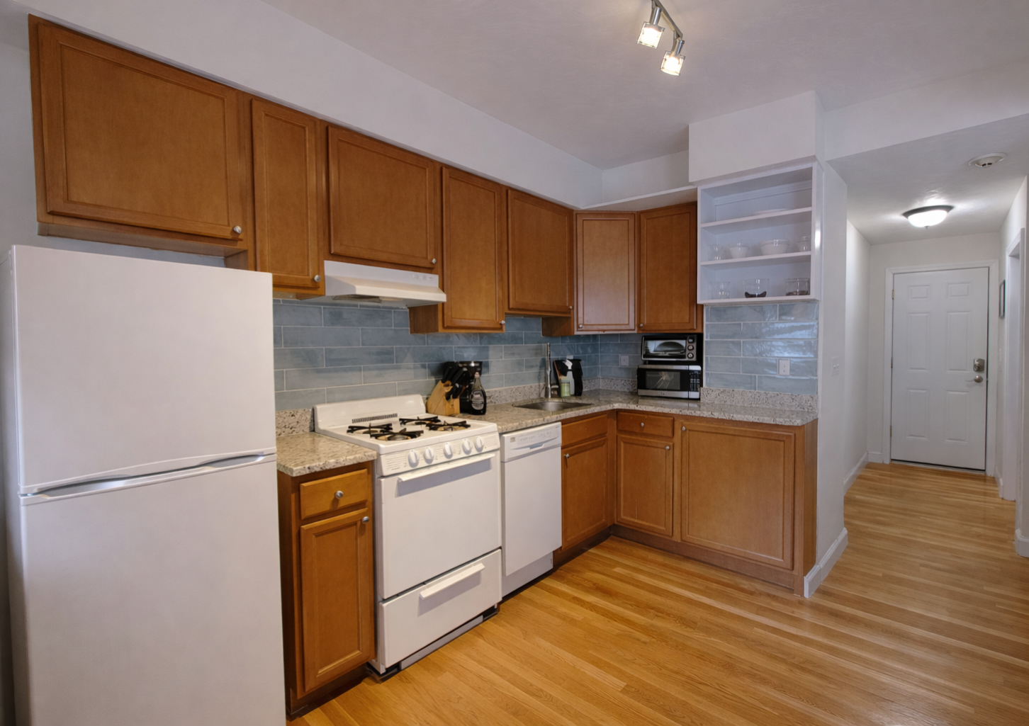 Photos of apartment on Green St.,Cambridge MA 02139