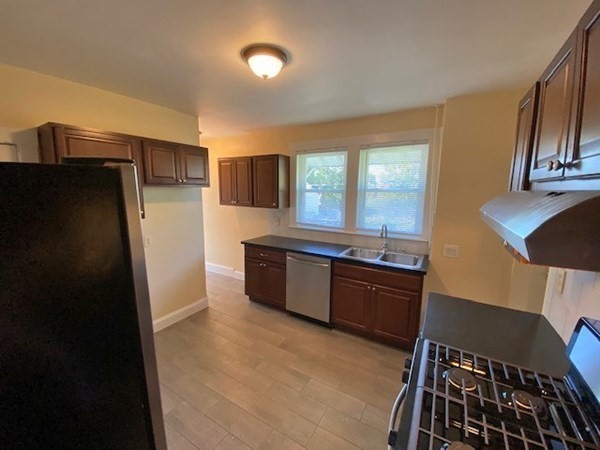 3 bed, 1 bath apartment for rent at 127 Milton Ave Unit 2, Dorchester — photo 1 of 19