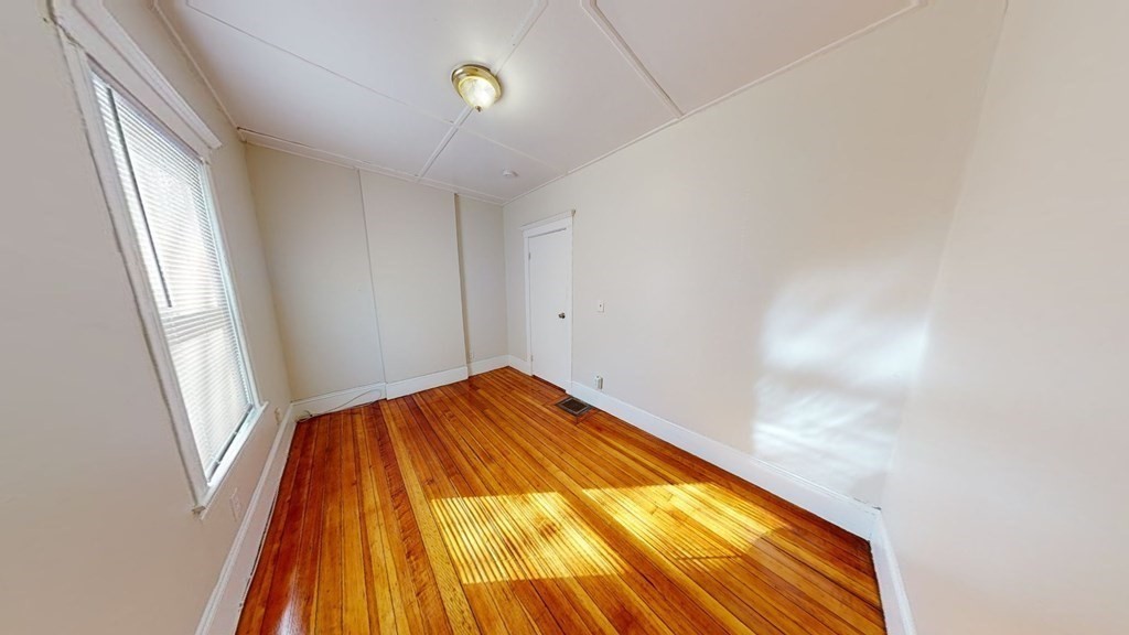 3 bed, 1 bath apartment for rent at 109 Capen St Unit 1, Dorchester — photo 6 of 18