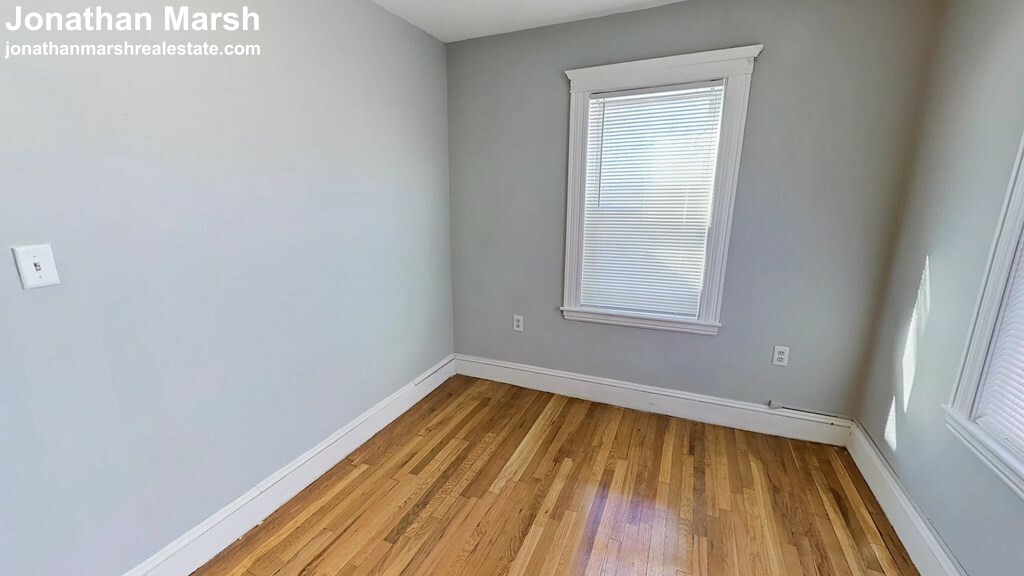 75 Forest Hills St, Jamaica Plain