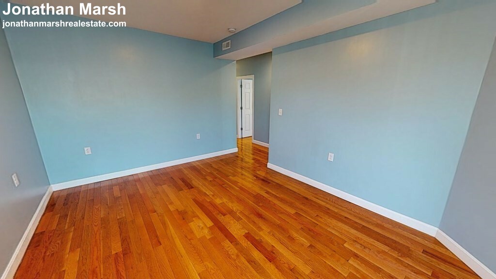 7 Navillus Ter, Allston