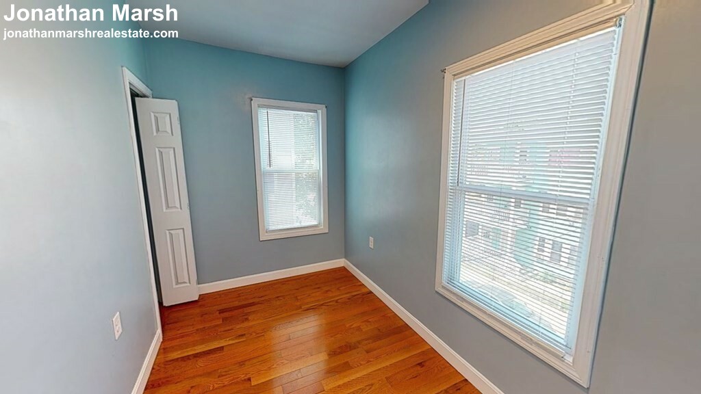 7 Navillus Ter, Allston