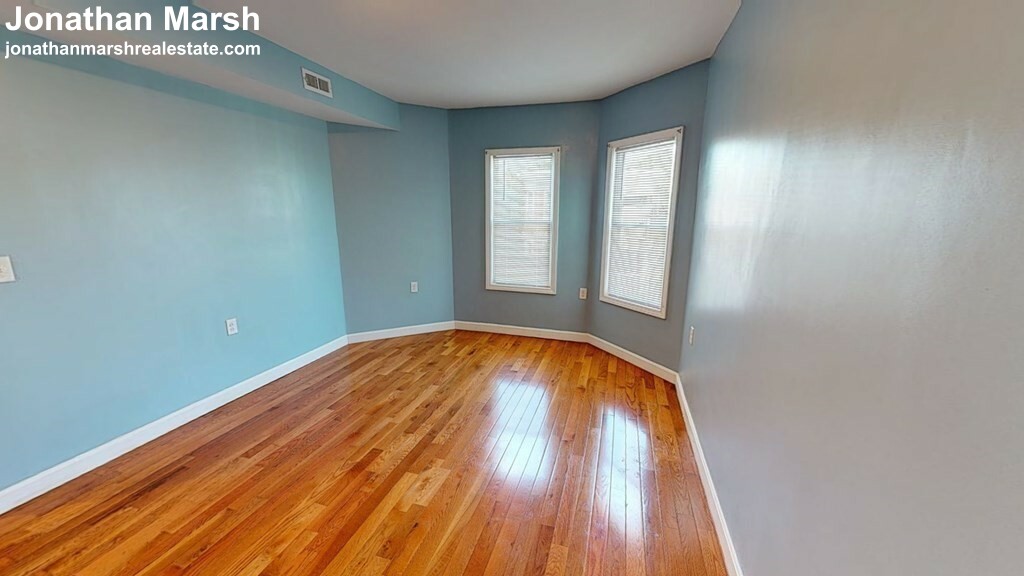 7 Navillus Ter, Allston