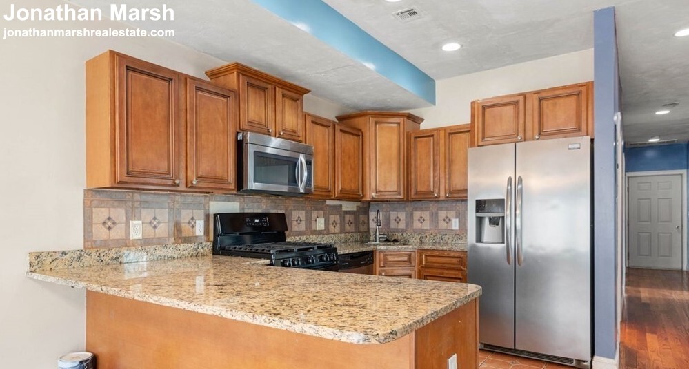 176 Magnolia St, Dorchester