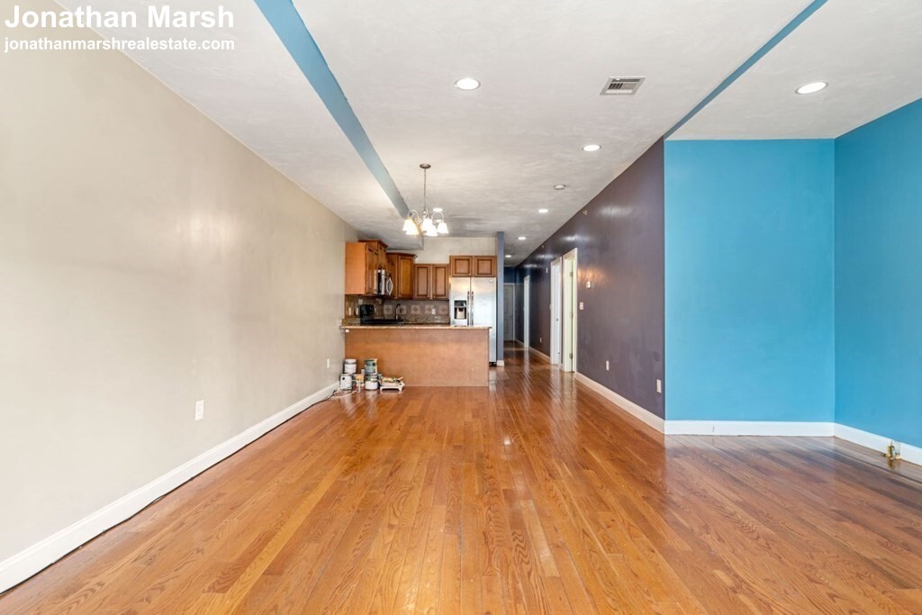 176 Magnolia St, Dorchester