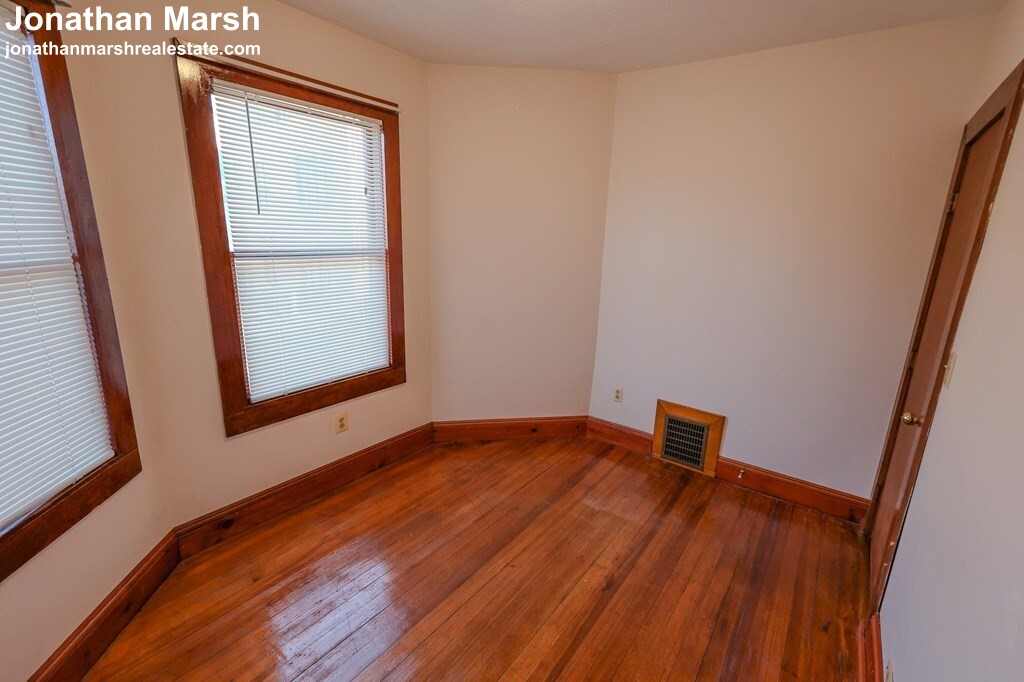 105 Savin Hill Ave, Dorchester