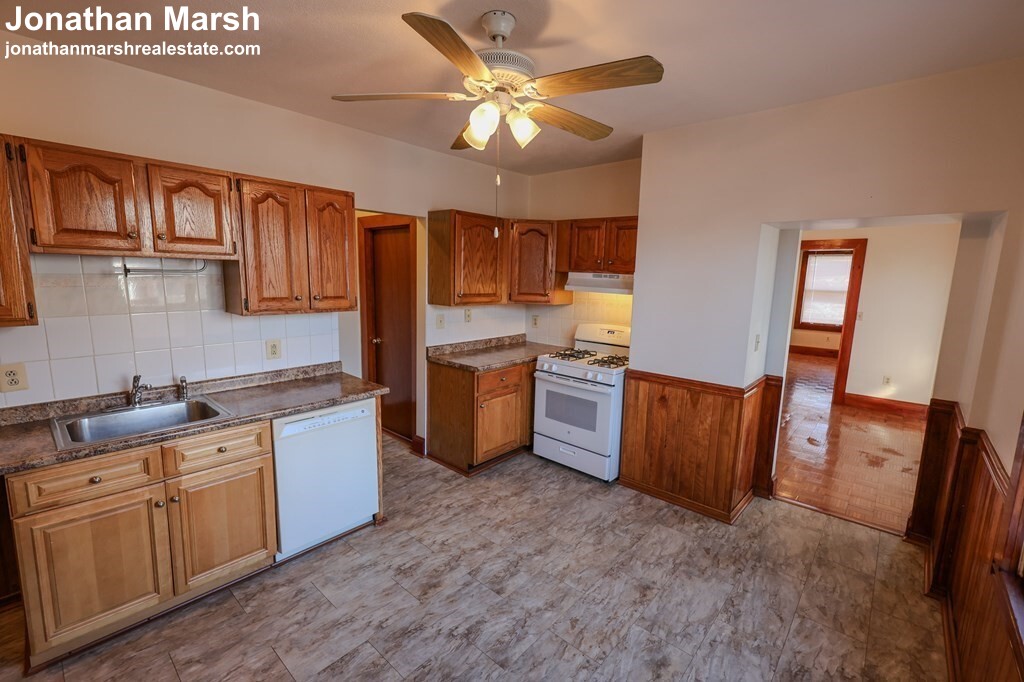 105 Savin Hill Ave, Dorchester