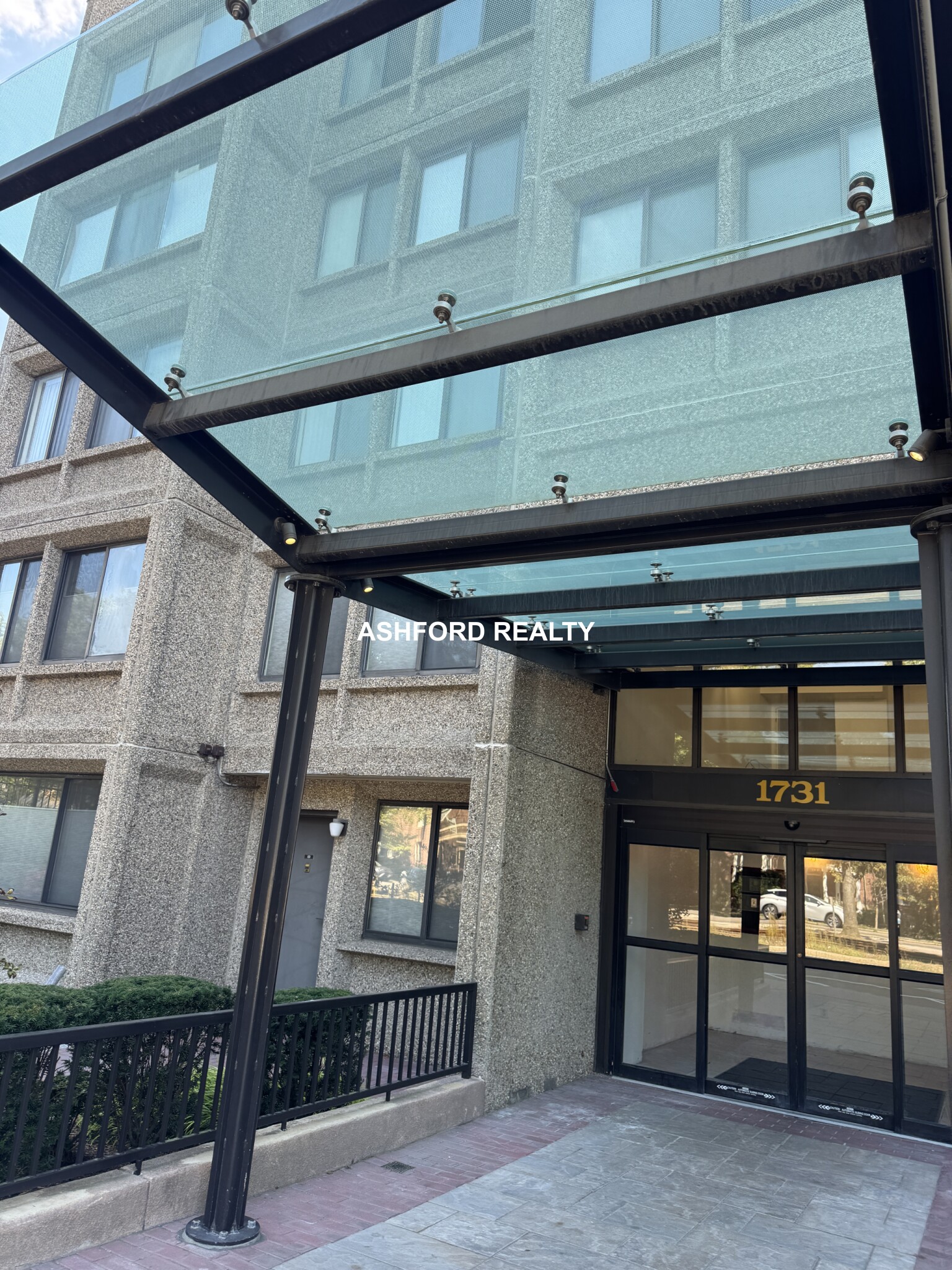 1731 BEACON St., Brookline, MA - 3,400 USD/ month