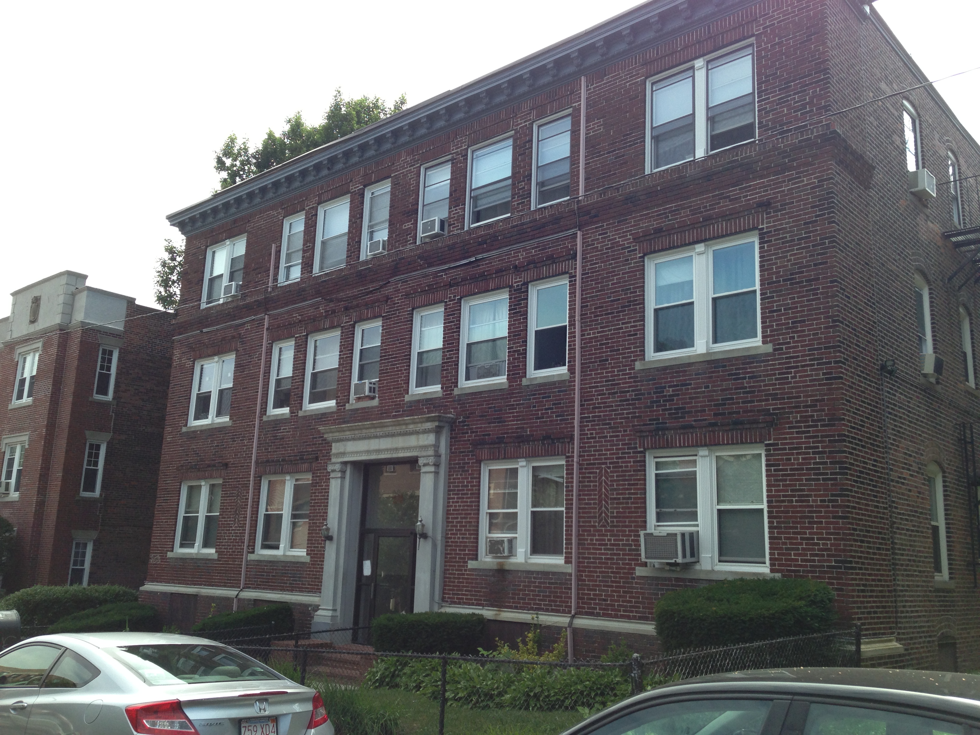 2 bed, 1 bath apartment for rent at 26 Park Vale Ave Unit 10, Allston — photo 8 of 8
