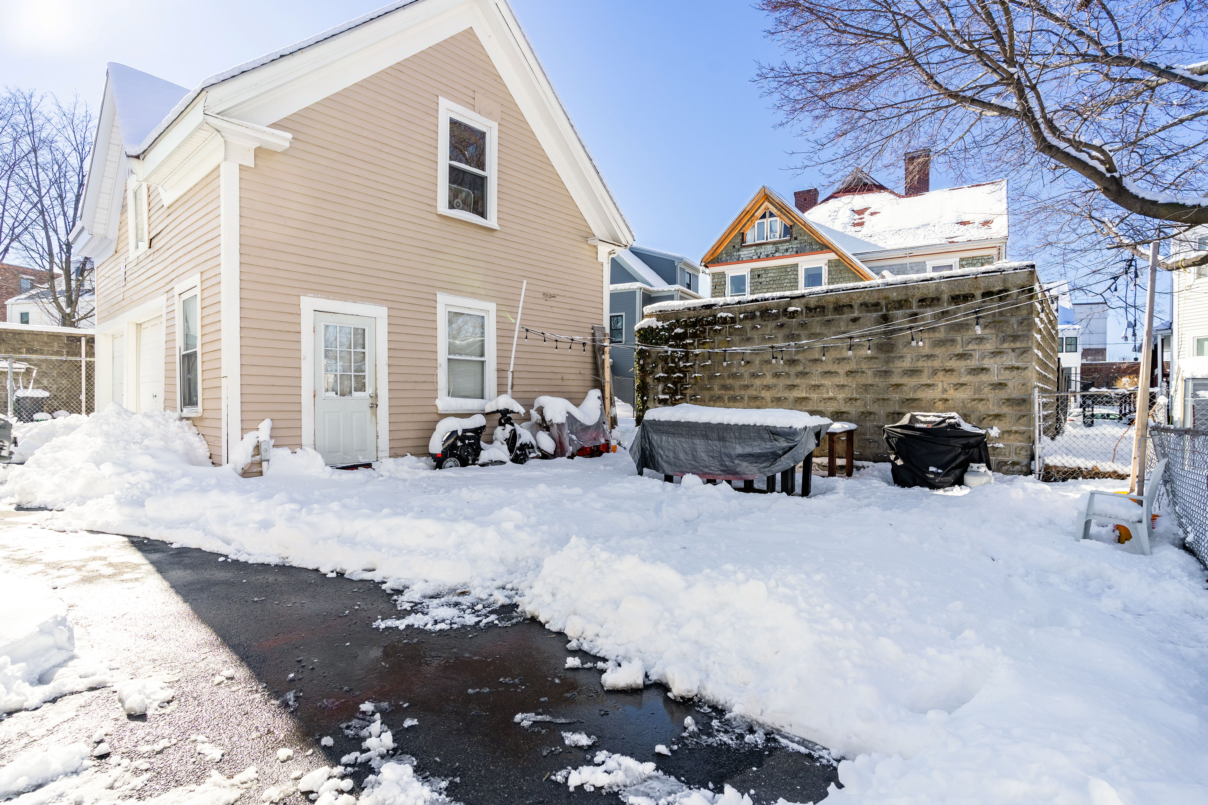 11 Reedsdale St, Allston