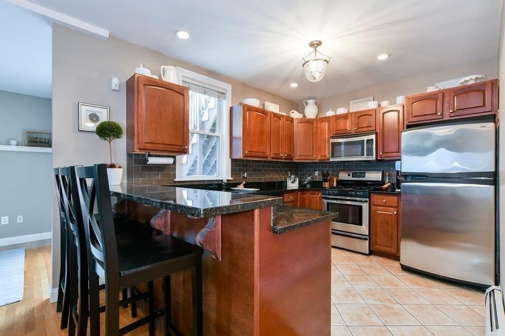 544 8th St, South Boston