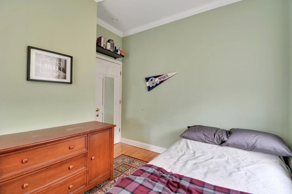 595 4th St, South Boston