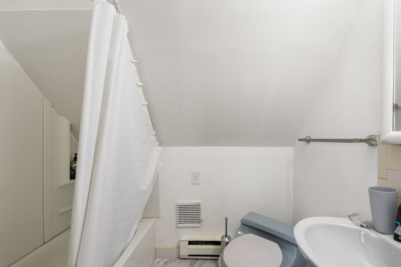 3 Nira Ave, Jamaica Plain