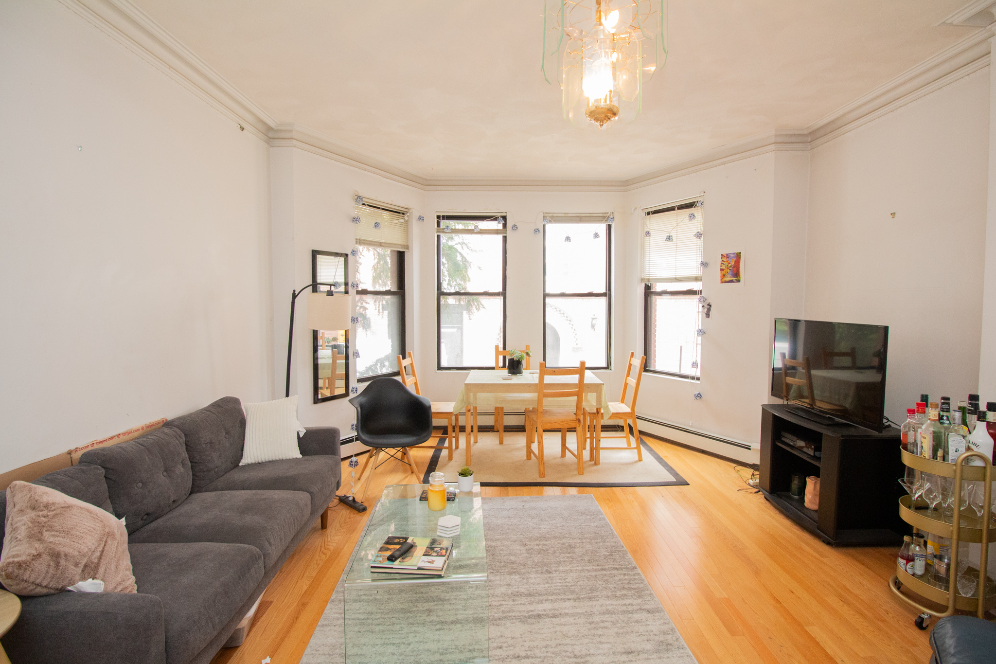 10 Davis Ave.