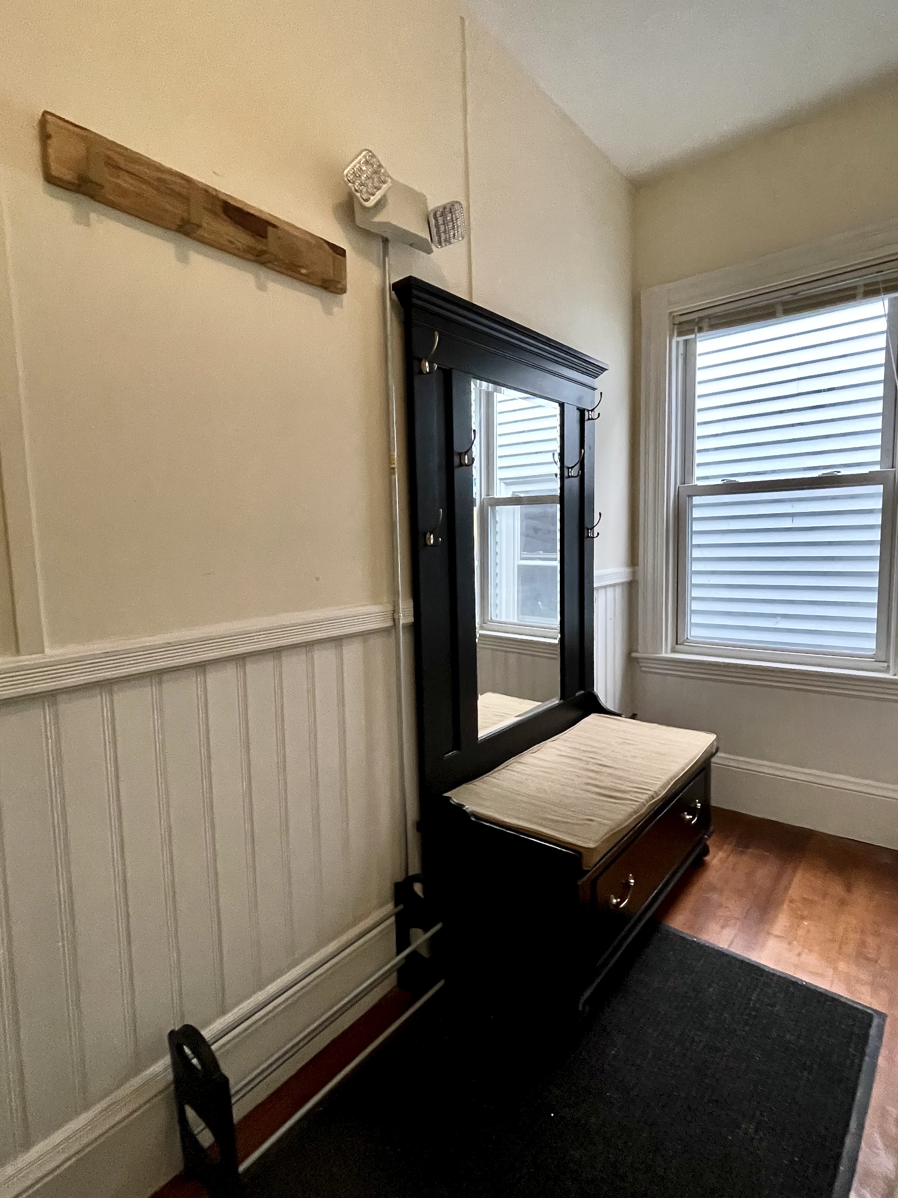 322 1/2 Western Ave, Central Square