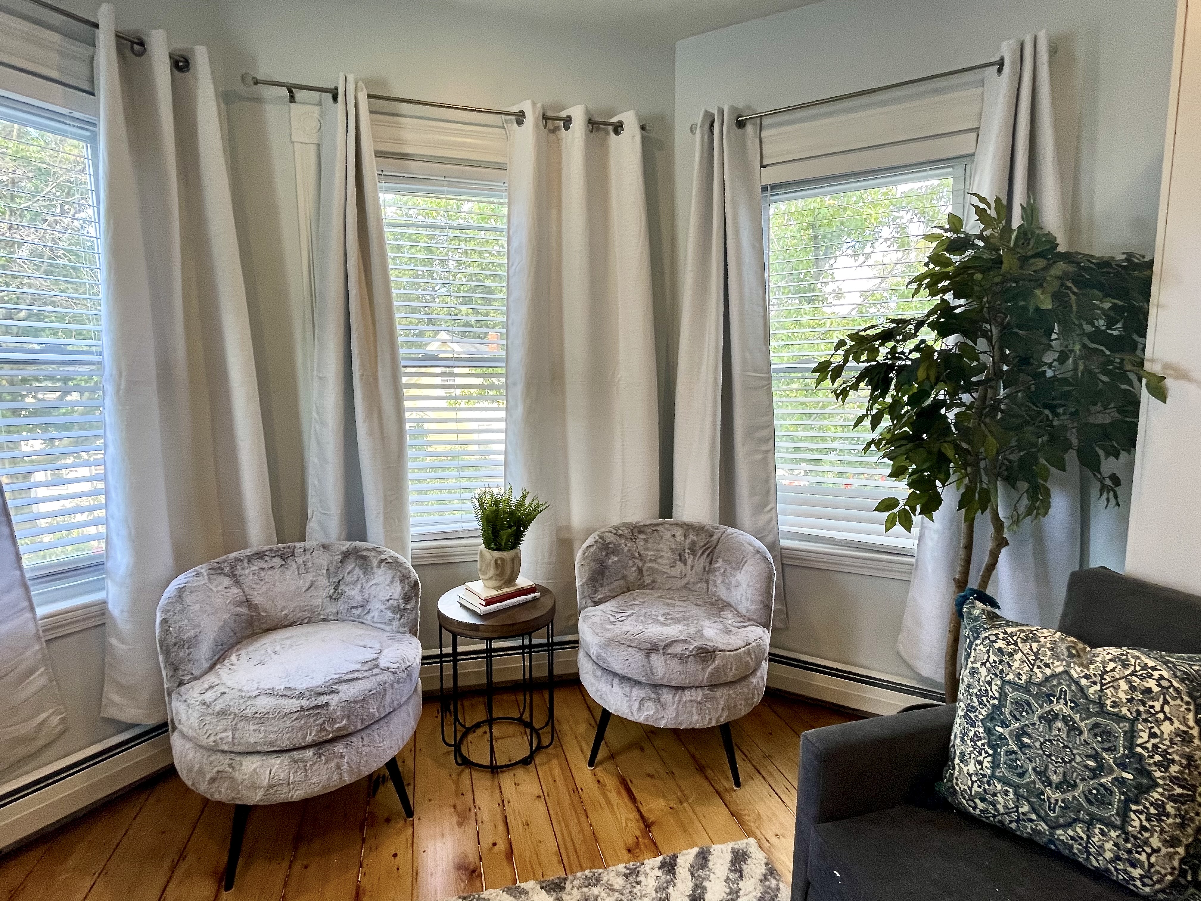 322 1/2 Western Ave, Central Square