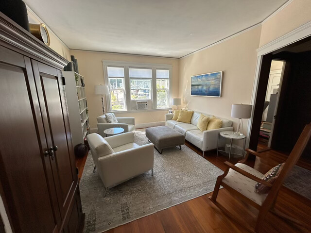 274 Poplar St. - 3,500USD / month