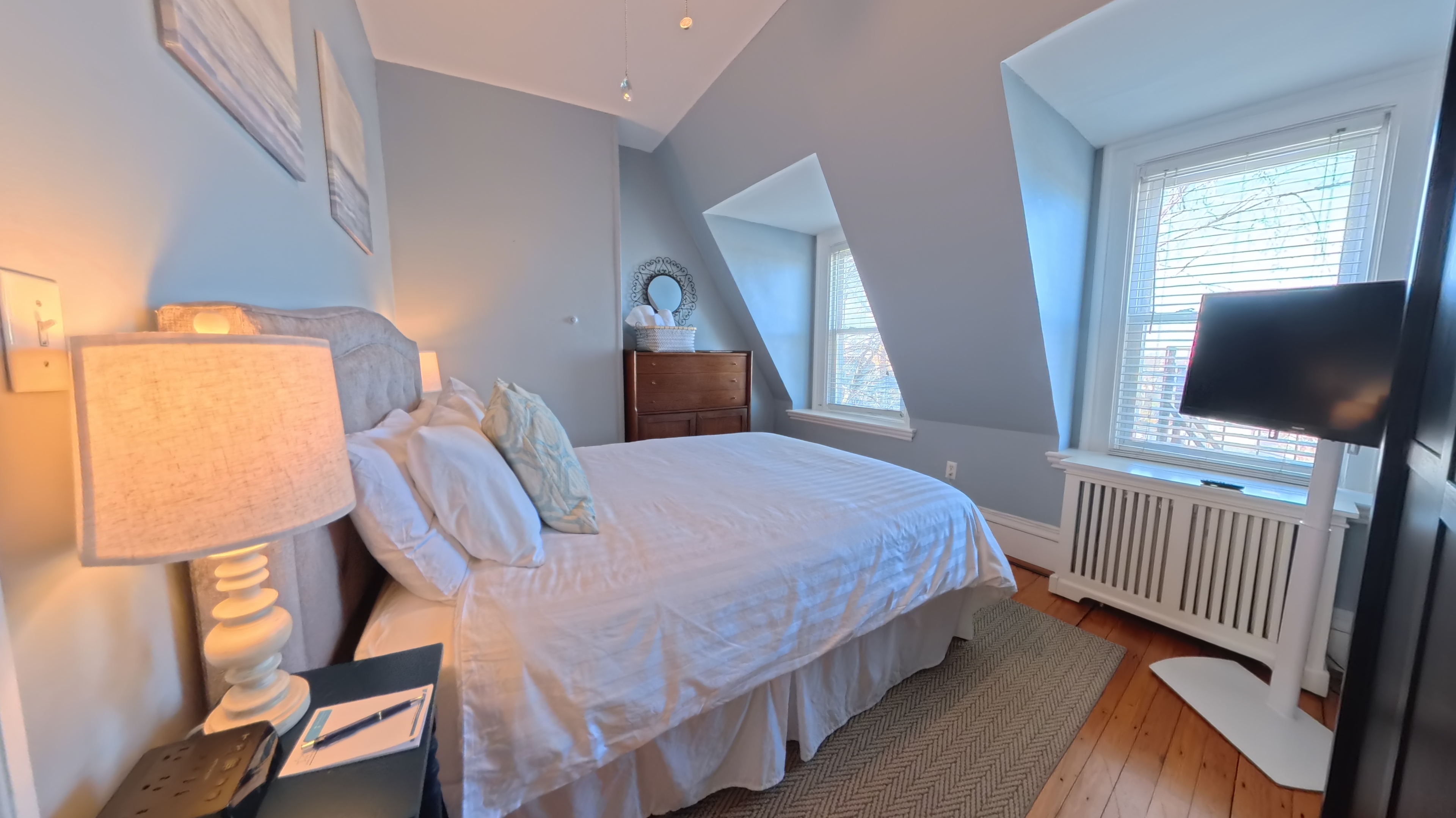 Photos of apartment on Walnut St.,Brookline MA 02445