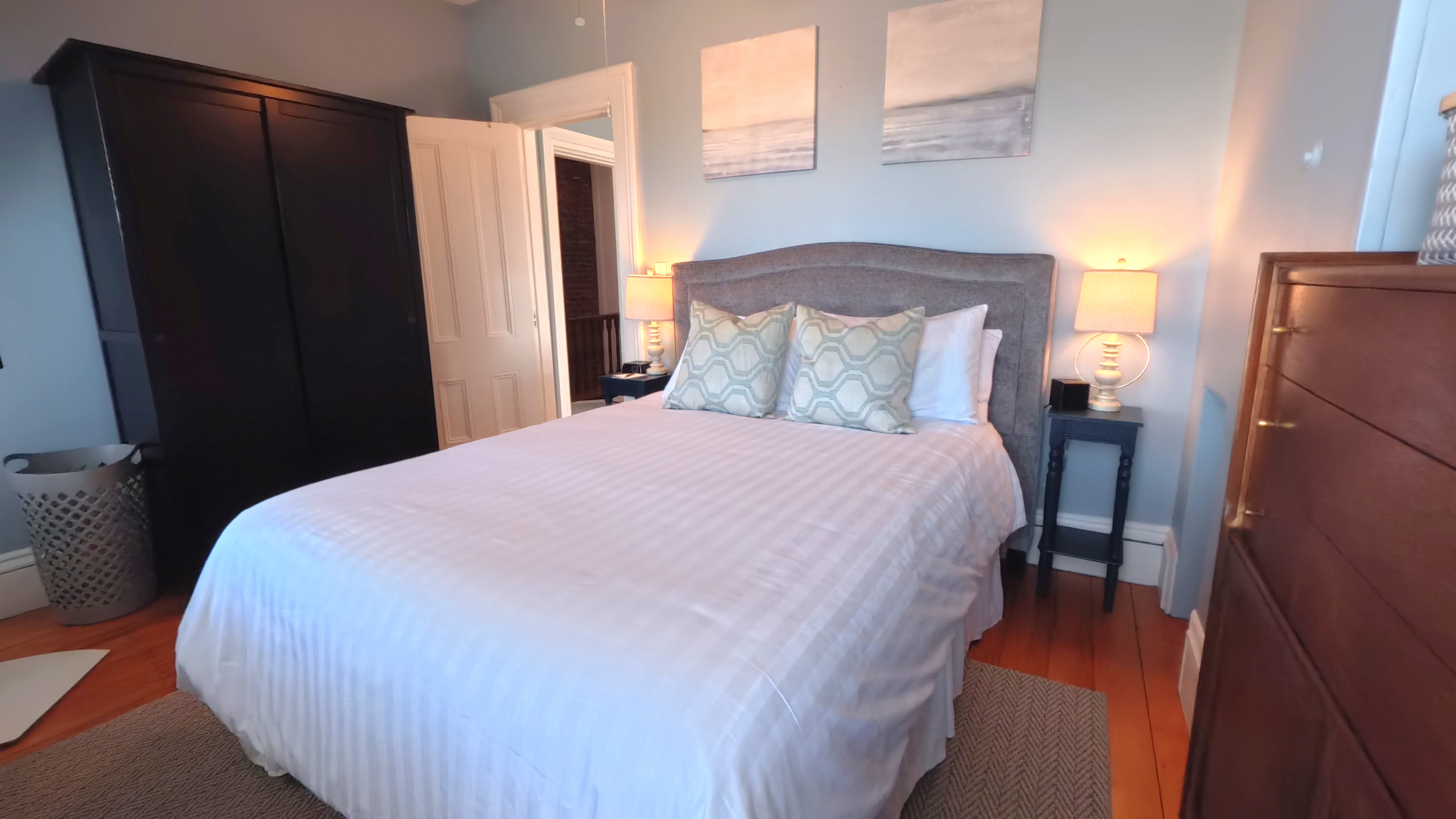 Photos of apartment on Walnut St.,Brookline MA 02445