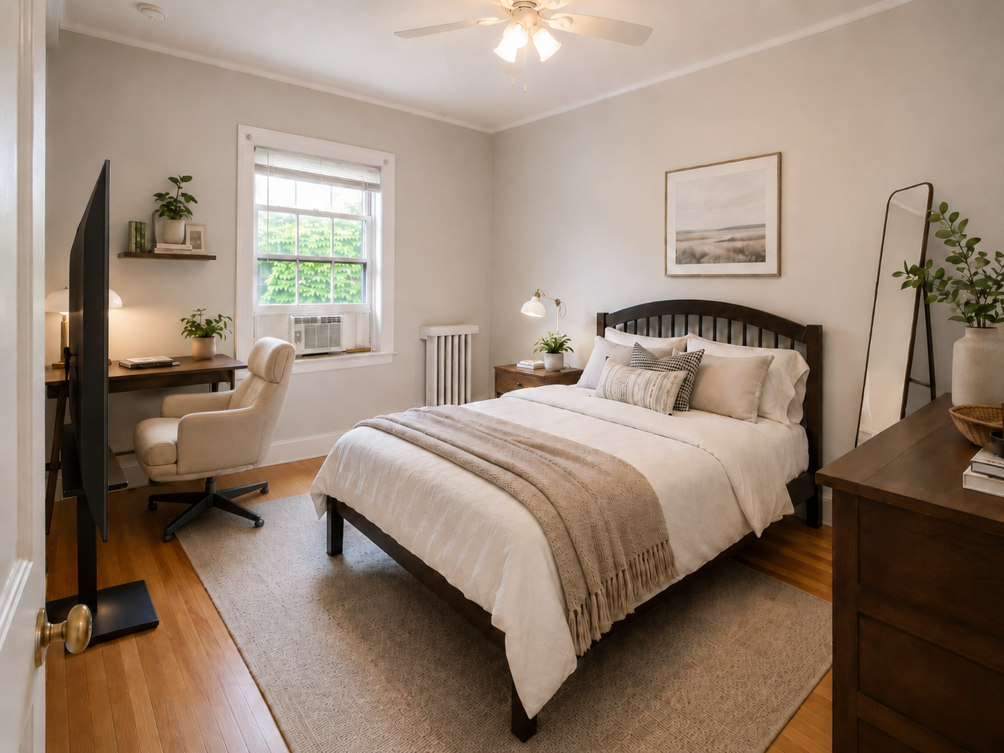 Photos of apartment on Beacon St.,Brookline MA 02446