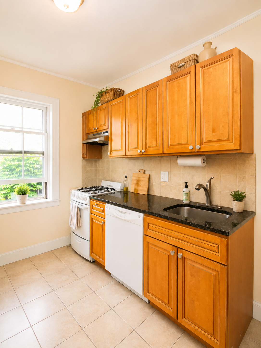Photos of apartment on Beacon St.,Brookline MA 02446