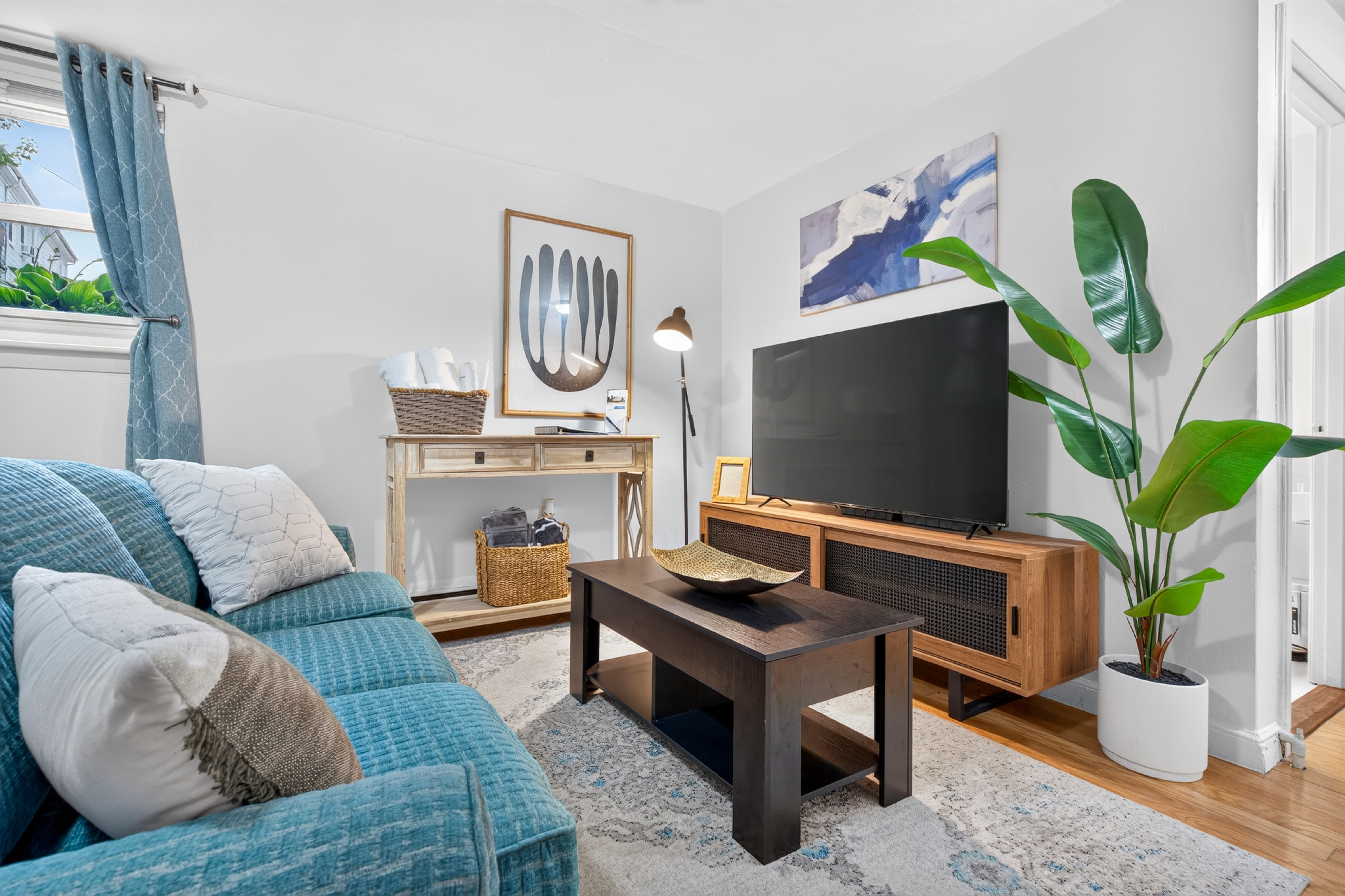 Photos of apartment on Chestnut St.,Brookline MA 02445