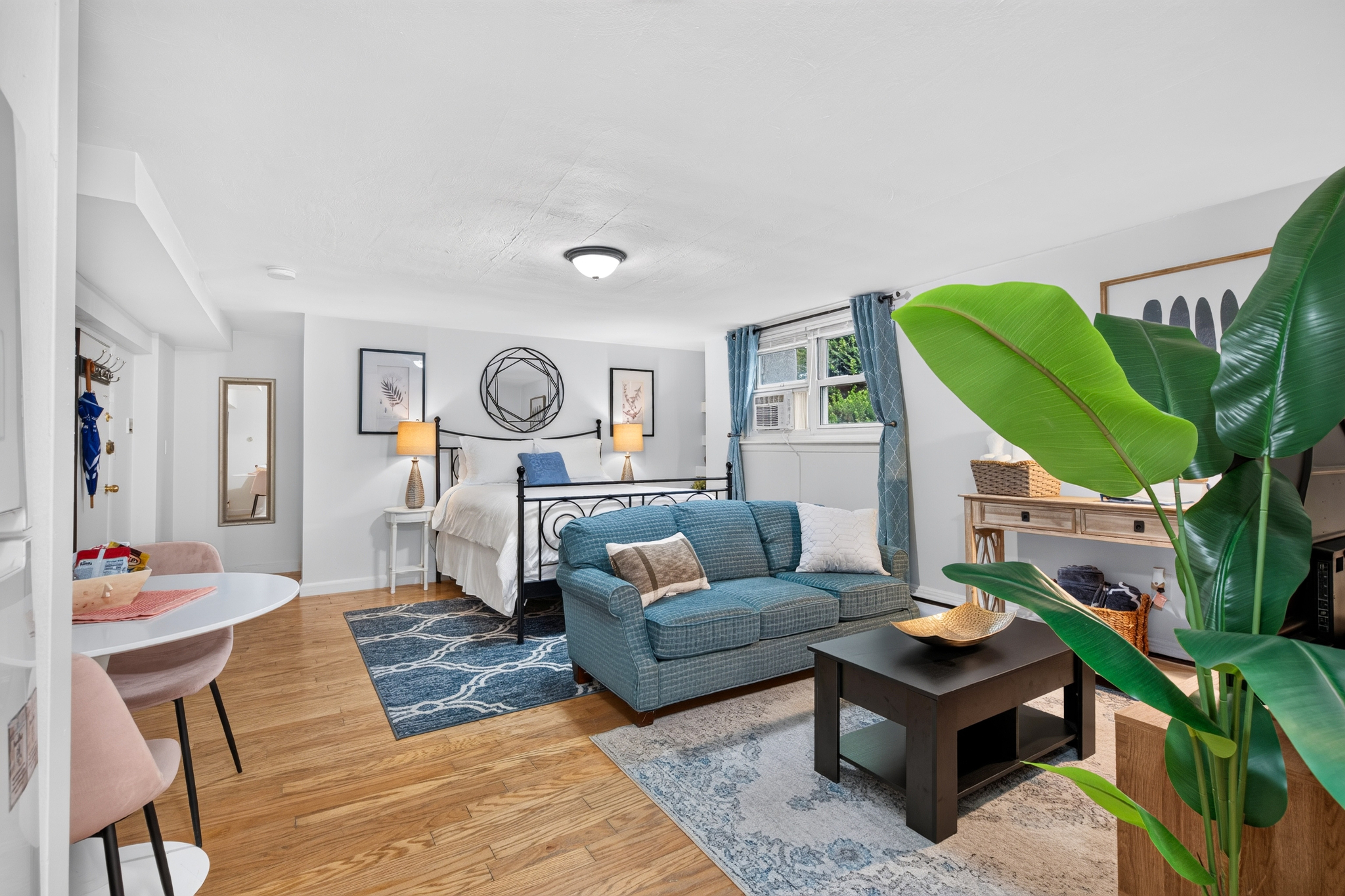 Photos of apartment on Chestnut St.,Brookline MA 02445
