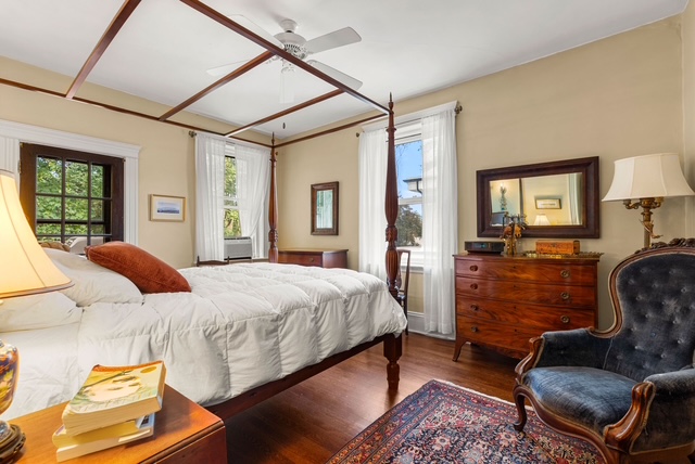 Photos of apartment on Fuller St.,Brookline MA 02446