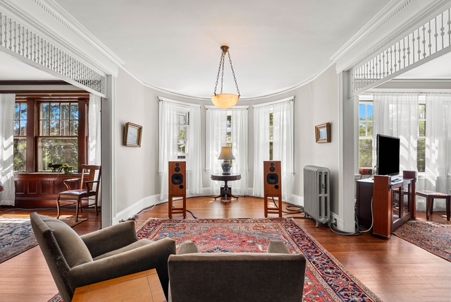 Photos of apartment on Fuller St.,Brookline MA 02446