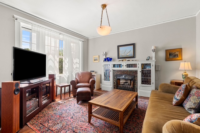 Photos of apartment on Fuller St.,Brookline MA 02446