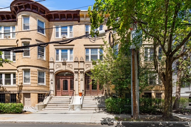 Photos of apartment on Fuller St.,Brookline MA 02446
