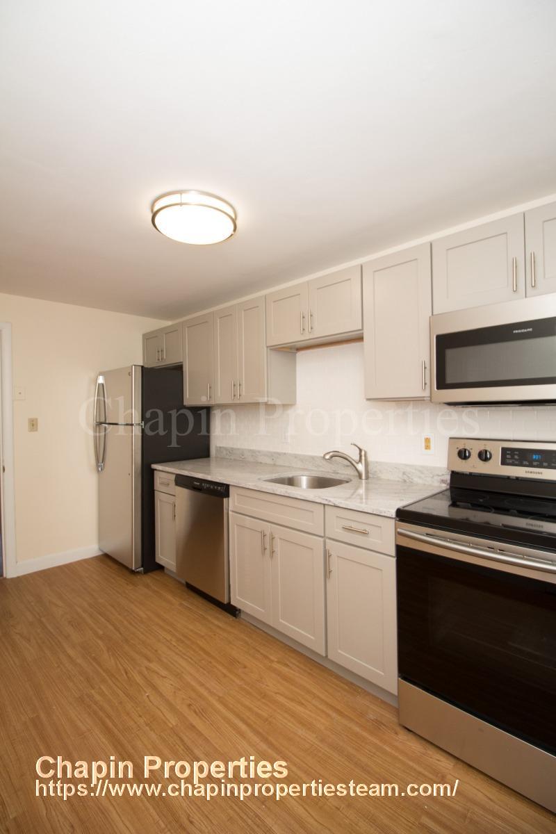 Photos of apartment on Chestnut St.,Brookline MA 
