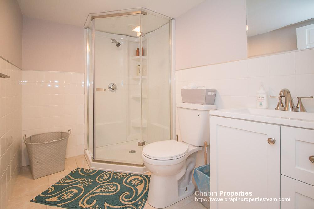 1029 Beacon St, Longwood