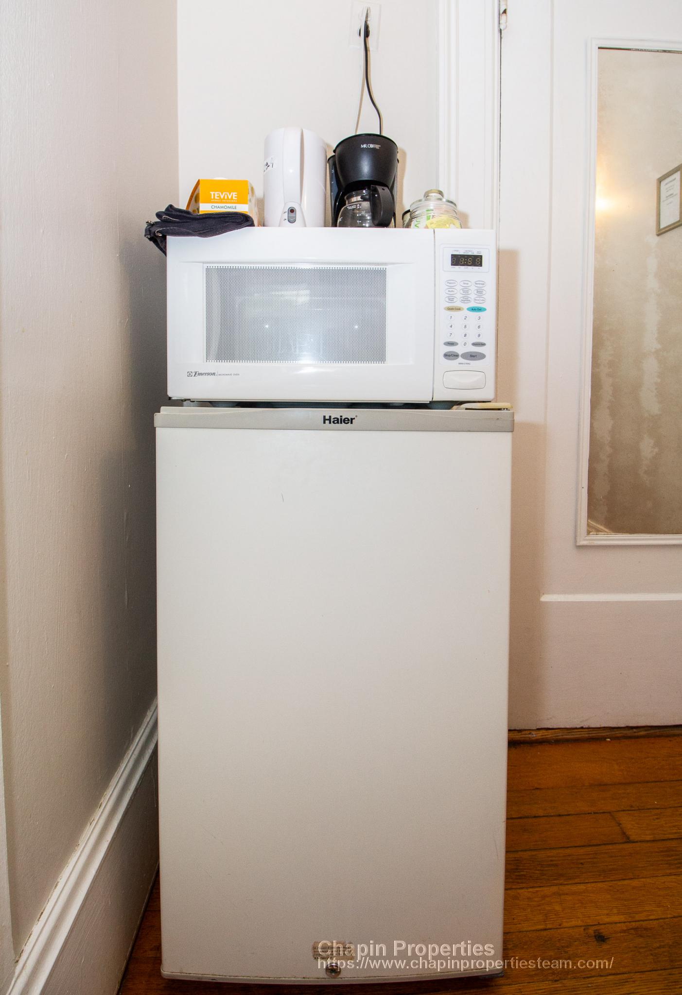 1029 Beacon St, Longwood