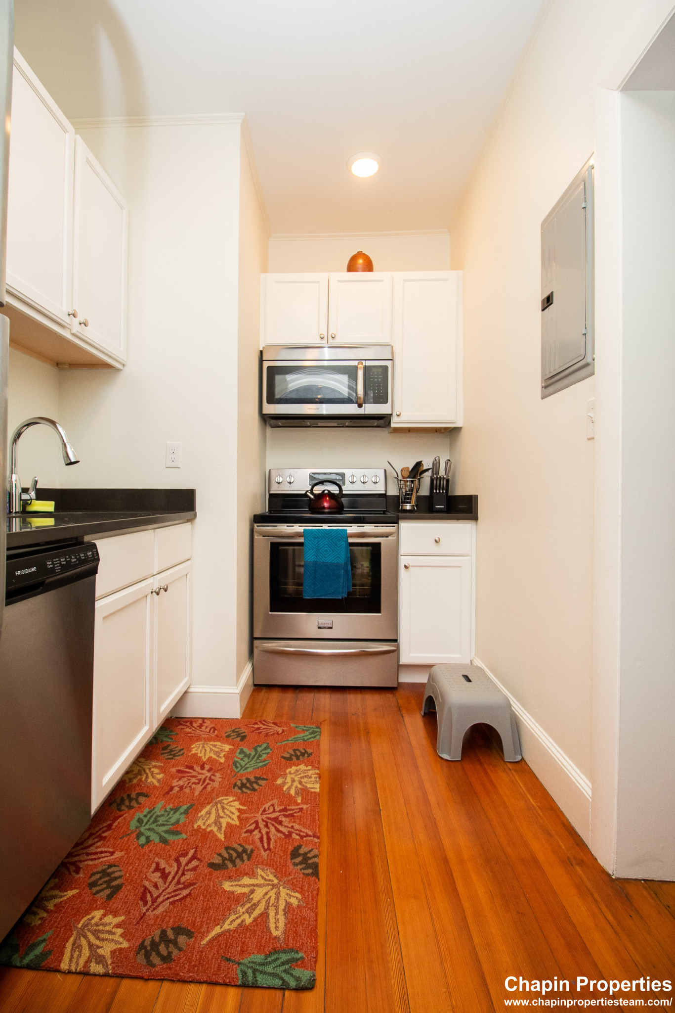 1871 Beacon St, Washington Square