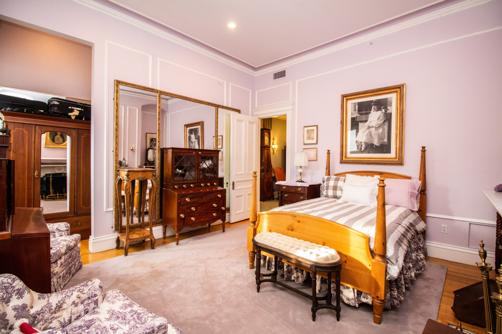 Photos of apartment on Beacon St.,Boston MA 02116