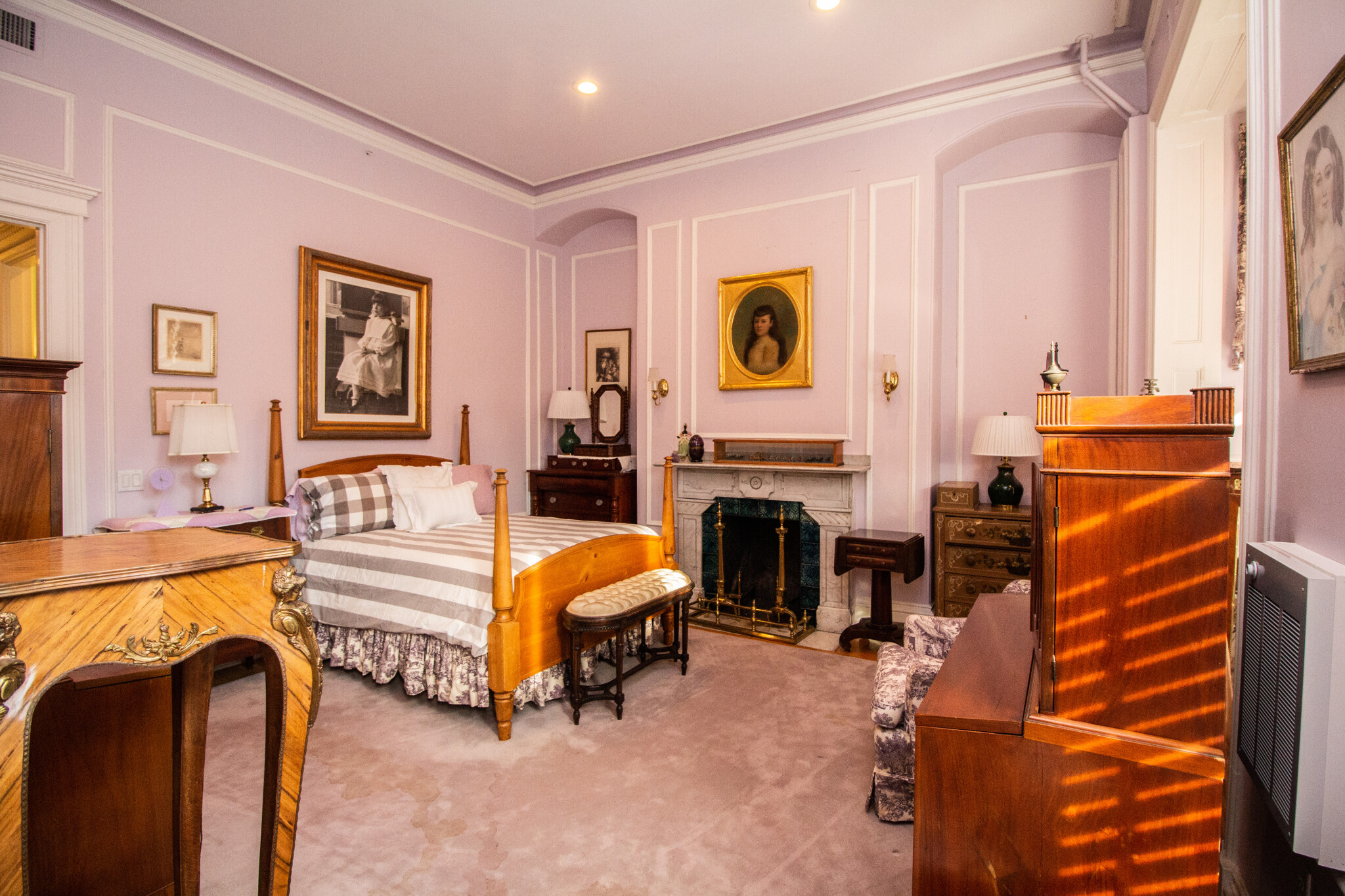 Photos of apartment on Beacon St.,Boston MA 02116