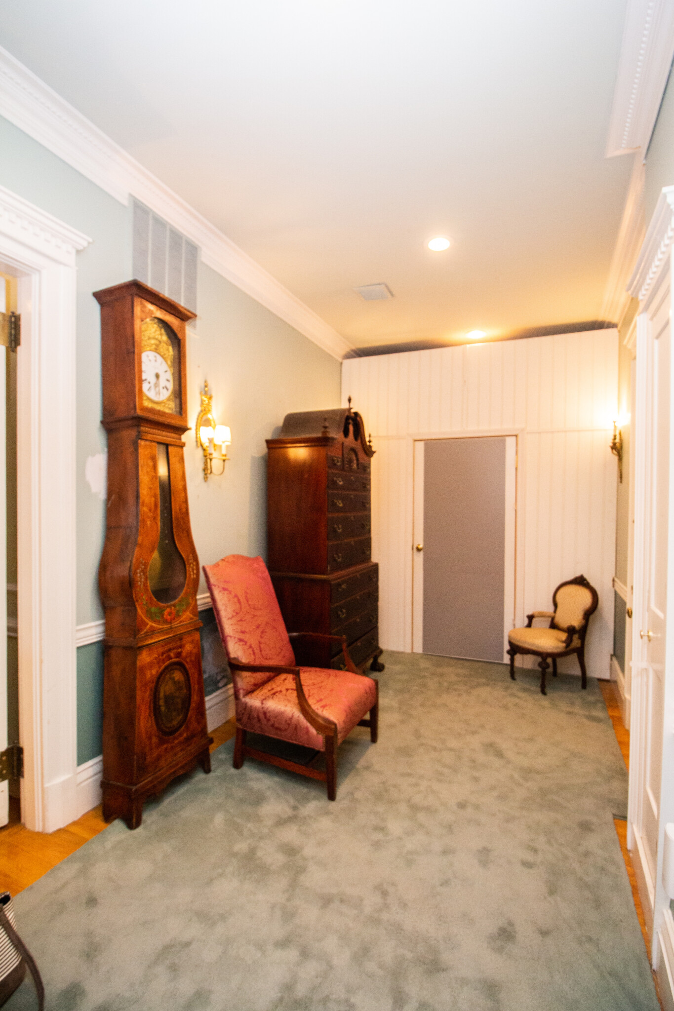 Photos of apartment on Beacon St.,Boston MA 02116