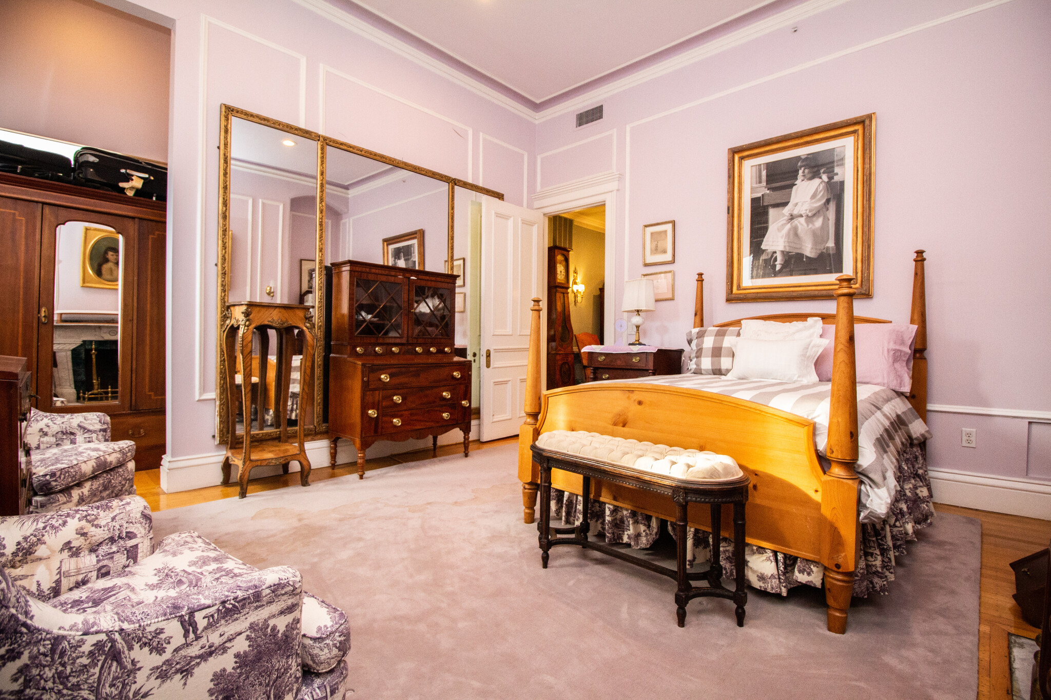 Photos of apartment on Beacon St.,Boston MA 02116